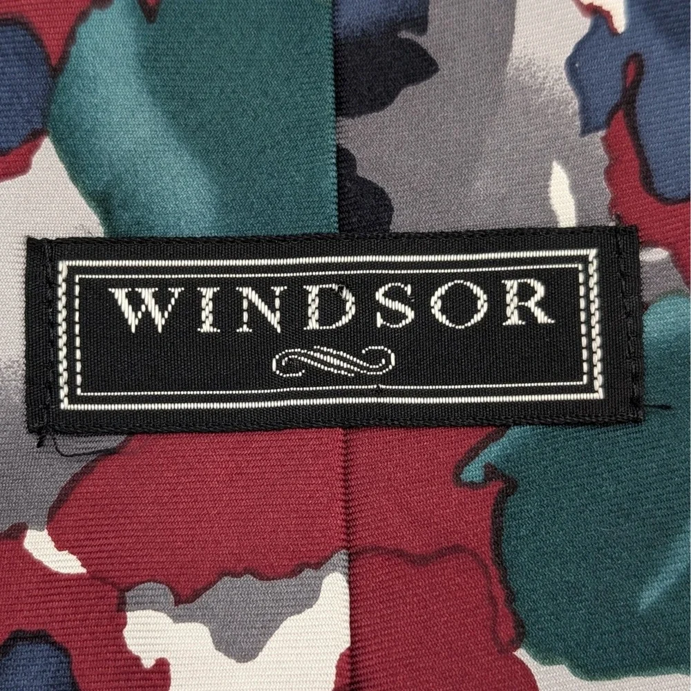 VTG Windsor Silk Tie Burgundy Red Abstract Floral Made in USA 58x4 Mens Necktie